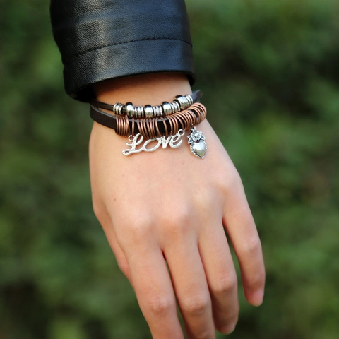 Vintage Punk Mehrschichtiges Leder Geflochtenes Armband Mit Love Buchstaben Und Herz Anhänger Verstellbarer Perlenschmuck Damen Herren