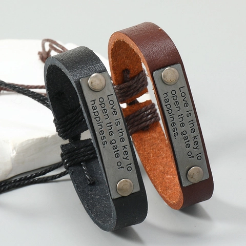 Bracciale Intrecciato in Pelle PU Unisex Vintage Con Piastra in Lega Love Is The Key Polsino Punk Regolabile Gioielli
