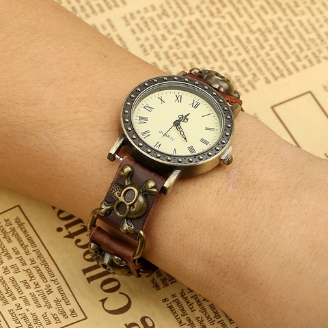 Punk Vintage Totenkopf Rindsleder Uhr Für Herren Retro Legierung Quarzuhr Mit Römischen Zahlen Verstellbares Armband Schmuck