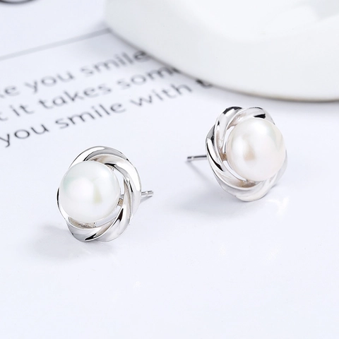 Boucles d'Oreilles Clous Perle Fleur en Argent Sterling S925 Rétro Français Luxe Léger Bijoux pour Femme Mariage