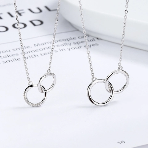 Collar con Colgante de Mobius de Anillos Entrelazados de Plata de Ley 925 Cadena de Clavícula de Diamantes de Imitación Minimalista para Parejas Mujeres Hombres Joyería