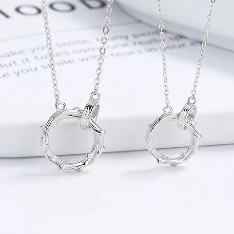 Collana con Ciondolo a Anelli Intrecciati in Argento Sterling 925 per Coppie Texture a Spine Catena Minimalista Gioielli Regalo di Anniversario