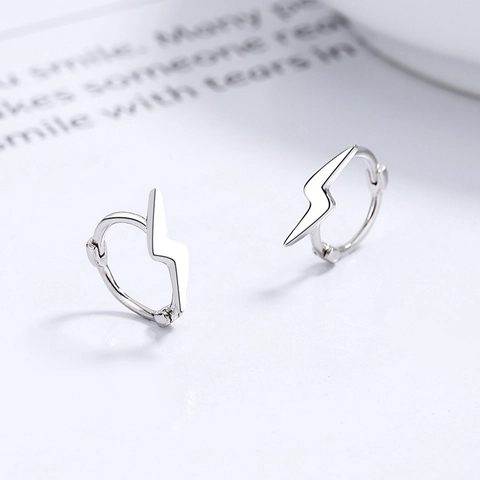 Minimalisti Orecchini a Cerchio con Fulmine in Argento Sterling 925 per Donna Design Personalizzato Stile Cool Gioielli Geometrici con Fibbia a Orecchio