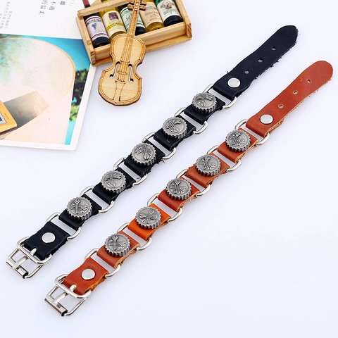 Bracciale in Pelle Punk da Uomo Bracciale Charm con Rivetti a Forma di Ingranaggio Industriale Retrò in Lega Gioielli in Stile Cowboy