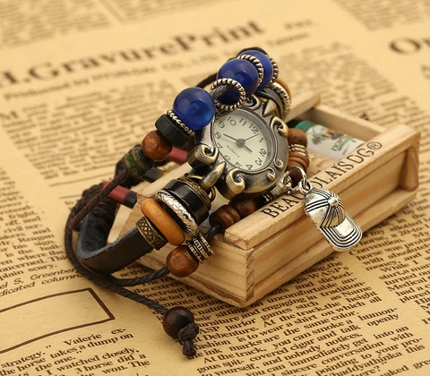 Montre-bracelet Vintage en Cuir de Vachette Bohème Multi-rangs Bracelet Tressé Avec Perles en Bois Pendentif Quartz pour Femmes Hommes