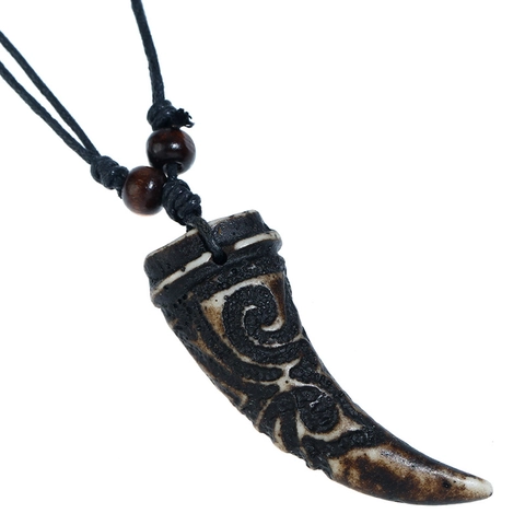 Collana con Ciondolo a Dente di Lupo in Resina Tribale Punk Vintage per Uomo Cordino Cerato Fatto a Mano Collana Lunga Regolabile