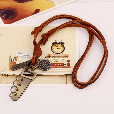 Collar de Cuerda de Cuero Punk Vintage Con Colgante de Sierra de Aleación Estilo Industrial Retro para Hombre Mujer Joyería