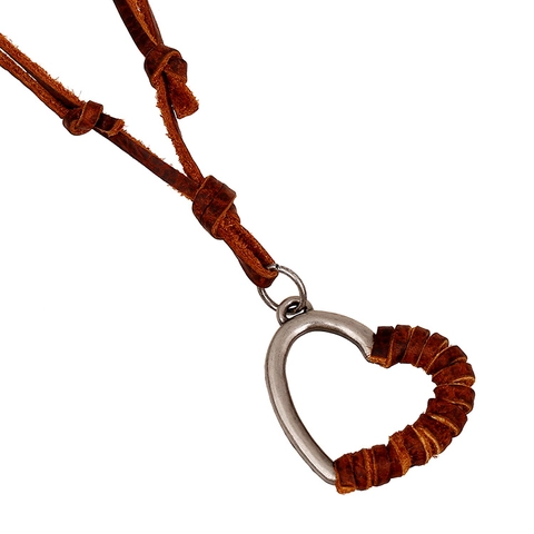 Collar de Colgante de Corazón Vintage Cordón de Cuero Hecho a Mano Bohemio Aleación Galvanizada Collar Joyería para Hombre Mujer