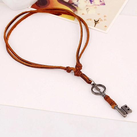 Collar Con Colgante de Llave de Aleación Vintage Con Envoltura de Cuero de Vaca Genuino Cuerda de Cuero Marrón Para Hombres Mujeres Joyería Retro Punk