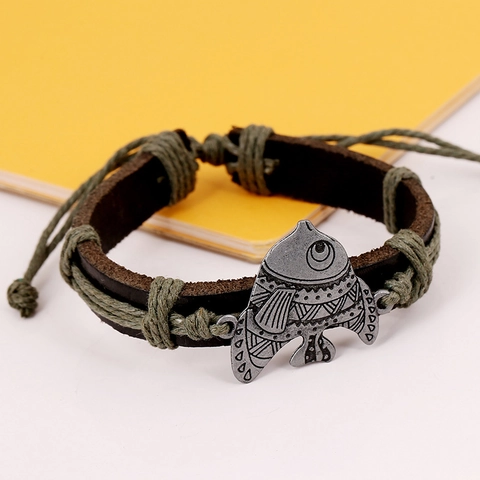 Bracciale in Pelle di Vacchetta Vintage Boho Intrecciato a Mano Per Uomo Donna Ciondolo Pesce in Lega Antica Gioielli Etnici Regolabili