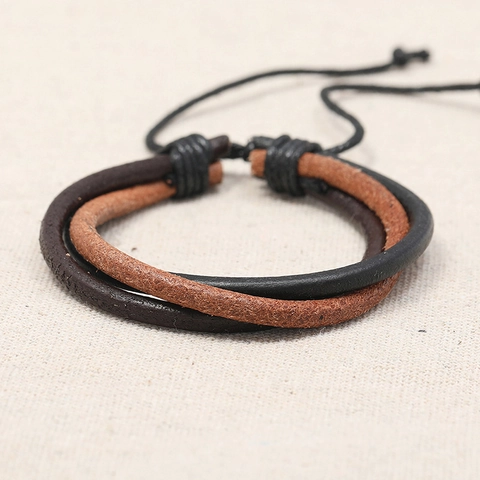 Bracciale Retrò in Pelle di Vacca Intrecciata Multistrato per Uomo Donna Stile Punk Regolabile Gioielli Etnici Casual Tessuti a Mano