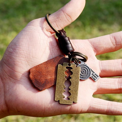 Vintage Men Cowhide Leather Keychain Alloy Blade Pendant Hand Braided Punk Style Car Key Ring Decorative Bag Charm