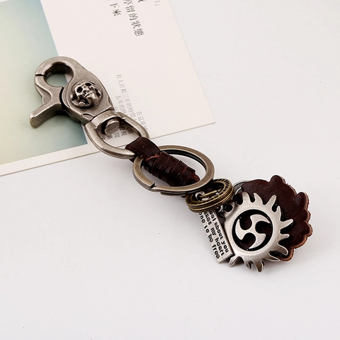 Vintage Punk Echt Lederen Sleutelhanger Voor Heren Dames Retro Gevlochten Koeienhuid Sleutelring Met Schedel Legering Tandwiel Hanger Sieraden