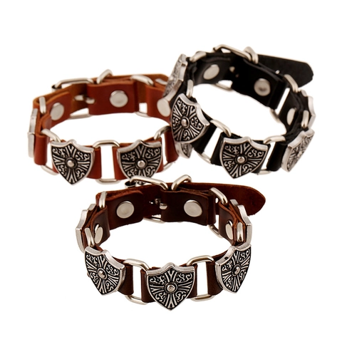 Bracciale Punk Vintage in Pelle e Lega con Scudo per Uomo Polsino in Pelle Retrò con Rivetti Gioielli Gotici Fatti a Mano
