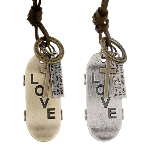 Collana con Pendente a Forma di Skateboard Retro Punk Con Ciondolo a Croce Inciso LOVE Cordino in Pelle Bovina per Uomo Donna Gioielli