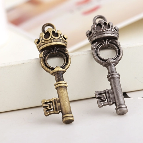 Vintage Alloy Crown Key Pendants Retro Bronze Ancient Silver Charms For DIY Jewelry Necklace Bracelet Making Handicraft Accessories