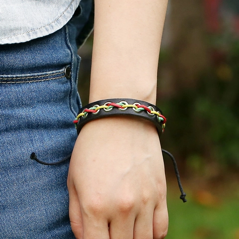 Bracciale in Pelle di Vacchetta Intrecciata Punk Rosso Giallo Verde Occhielli in Metallo Regolabili Gioielli Etnici Per Uomo Donna
