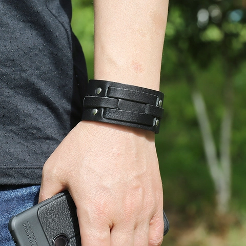 Vintage Herren Punk Rindsleder Armband Breit Mehrlagig Handgelenkband Mit Metallnieten Retro Rock Biker Schmuck