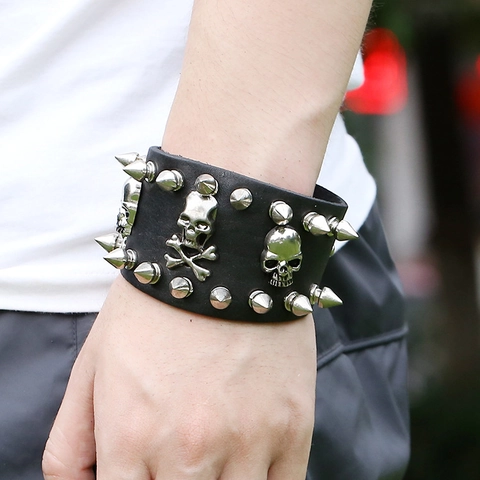 Pulsera de Cuero Ancha Punk Rock para Hombre Con Remaches de Metal y Amuletos de Calavera Joyería de Moda Gótica Ajustable