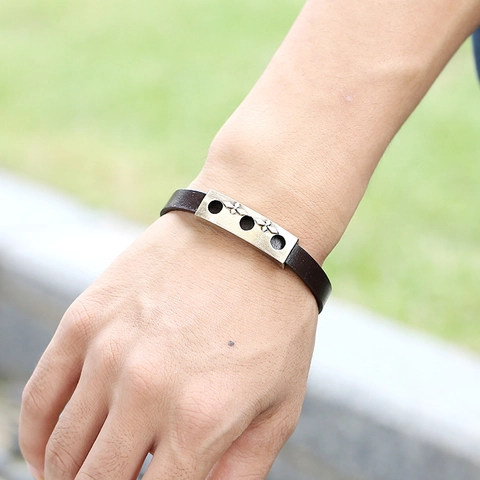 Pulsera de Cuero Genuino Vintage para Hombre Cruz de Aleación de Bronce Cierre Magnético Estilo Punk Joyería de Muñeca