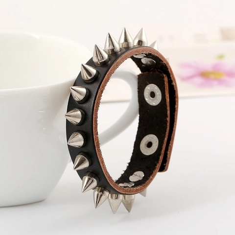 Punk Rock Breed Rundleer Armband Met Legering Metalen Spikes Beslagen Klinknagel Cuff Polsband Voor Mannen Vrouwen Sieraden