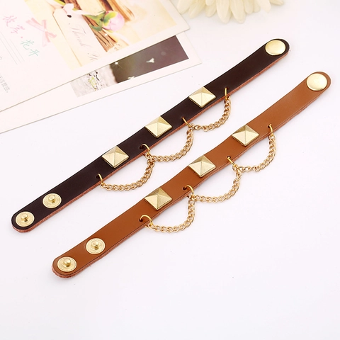 Pulsera de Cuero de Vaca Retro Punk para Mujer Con Remaches de Pirámide Oro y Cadenas de Metal Botón de Presión