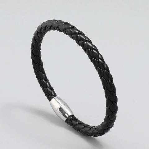 Minimalistisches Mehrlagiges Geflochtenes Kunstleder-Armband Für Herren Mit Legierungs-Magnetverschluss Einfacher Modeschmuck