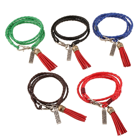 Boheems Handgemaakte Gevlochten Kunstleren Wikkelarmband Met Rode Kwast Metalen Hanger Voor Dames Heren Etnische Sieraden