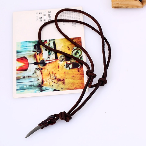 Collana in Pelle Vintage Punk per Uomo Ciondolo a Dente di Corno in Lega Boho Regolabile Stile Etnico Gioielli di Moda