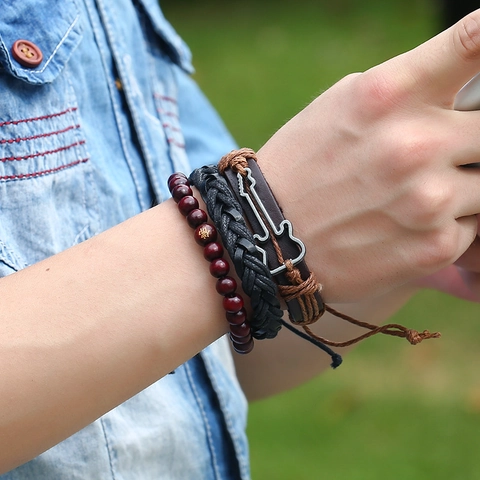 Bracciale da Uomo in Pelle di Vacchetta Intrecciata Vintage Perle di Legno Corda di Canapa Ciondolo Chitarra Bracciale Punk Rock a Strati Gioielli Casual