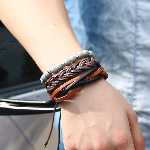 Set di Bracciali da Uomo in Pelle di Vacchetta Intrecciata Retrò Punk Bohémien Etnico Fatto a Mano con Cordoncino di Cera e Perline di Vetro