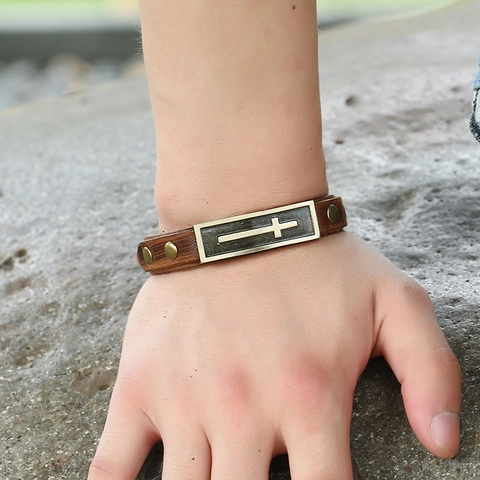 Bracelet en Cuir de Vache Vintage pour Hommes Charme de Croix en Alliage Boucle de Ceinture Réglable Punk Rock Brun Vieilli