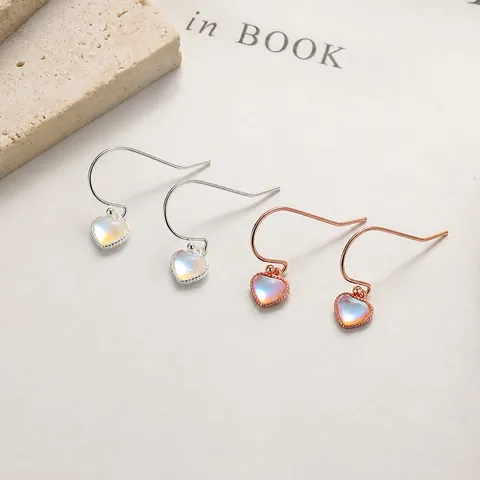 Boucles d'Oreilles Crochet en Argent Sterling 925 Pierre de Lune en Forme de Cœur pour Femme Bijoux de Mode Élégants
