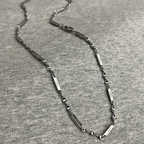 Collana Moebius in Acciaio al Titanio Minimalista Con Incisione Stella Catena Intrecciata Hip Hop Unisex Gioielli Argento