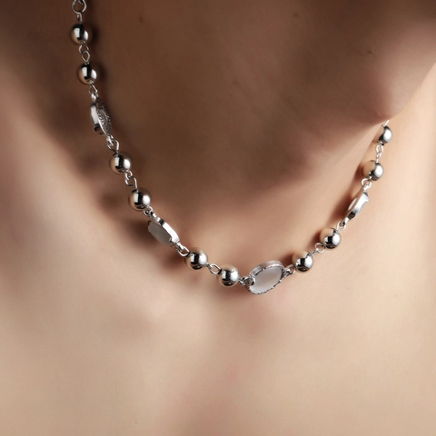 Minimalist Titanium Steel Cat Eye Stone Pendant Necklace For Women Men Elegant Silver Tone Light Luxury Fashion Jewelry