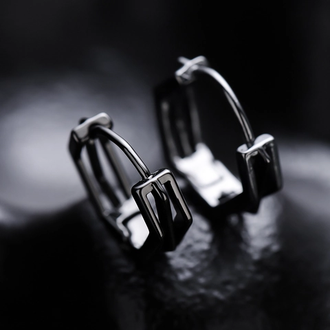 Boucles d'Oreilles Huggie Géométriques Hexagonales Minimalistes Argentées Design Irrégulier Style Industriel Bijoux Mode Homme Femme