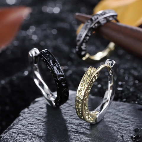 Pendientes de Aro Huggie de Dos Tonos con Textura Vintage para Hombres Mujeres Cobre Plateado Retro Pequeños Aros