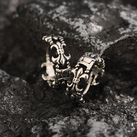 Vintage Gothic Hollow Cross Hoop Earrings For Men Women Silver Plated Copper Fleur-de-lis Engraved Edgy Fashion Street Ear Jewelry