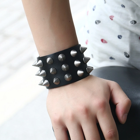 Punk Rock Cowhide Leather Bracelet For Men Women Triple Row Silver Spikes Rivets Gothic Wide Cuff Adjustable Jewelry Gift
