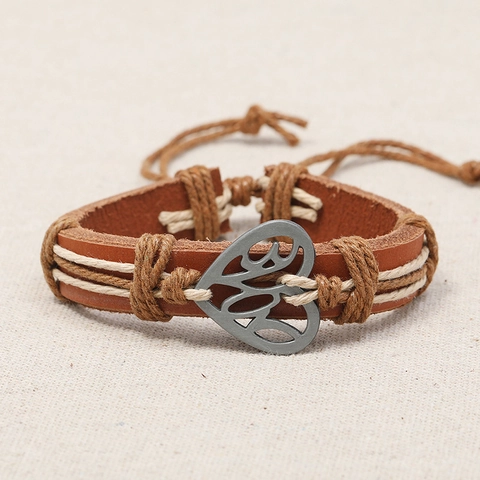 Retro Meerlaags Geweven Rundlederen Armband Boheemse Stijl Hol Hart Liefde Hanger Verstelbare Polsband Bruin Mode Sieraden Unisex