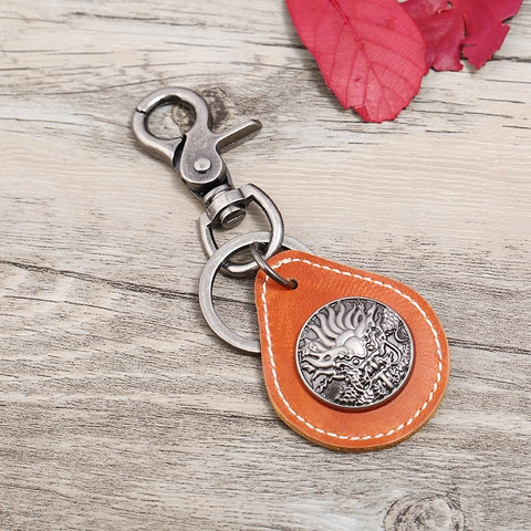 Vintage Leather Keychain For Men Antique Metal Dragon Relief Retro Punk Style Cowhide Car Key Ring Holder Accessories Gift