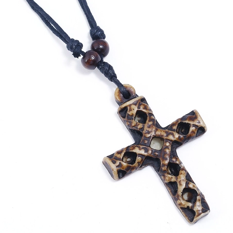 Vintage Ethnic Resin Cross Pendant Necklace For Women Men Adjustable Wax Cord Wood Beads Religious Handmade Jewelry Accessory