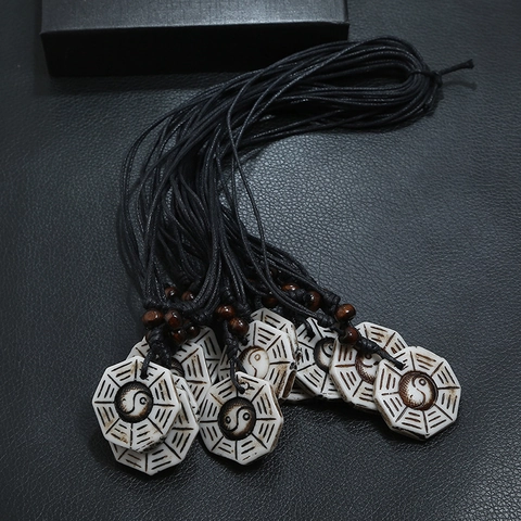 Collana con Pendente Tai Chi Bagua Vintage Etnica Cordoncino Intrecciato a Mano Resina Yin Yang Gioielli per Uomo Donna