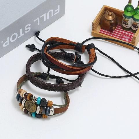 Set Bracciale in Pelle Intrecciata da Uomo Vintage Corda in Pelle di Vacchetta Retro Con Perline di Legno Ciondolo Ingranaggio Lega Gioielli Regolabili