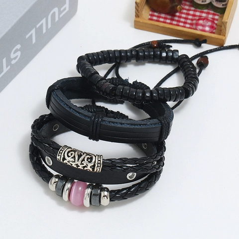 Bracciale in Pelle Intrecciata Vintage Punk per Uomo Donna Bracciale Multistrato in Corda con Perline con Ciondoli in Lega e Perline in Legno
