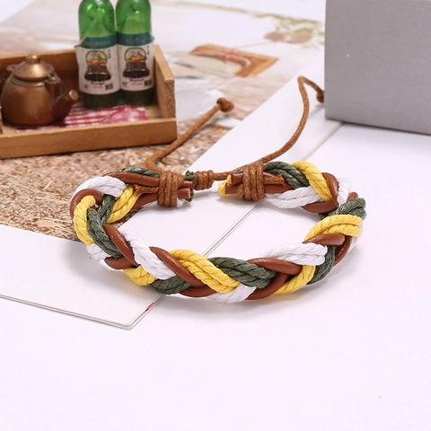 Pulsera de Cuero Tejida a Mano Vintage Cuerda de Cáñamo Multicapa Bohemia Brazalete Ajustable Joyería Casual