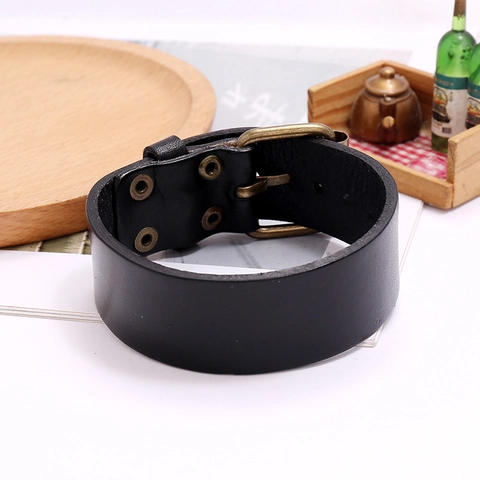 Bracciale da Uomo in Vera Pelle Vintage con Fibbia Regolabile Punk Retrò Cinturino Largo Gioielli Accessori Regalo