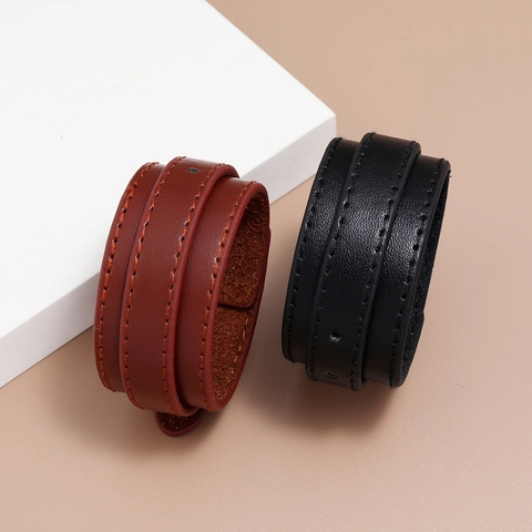 Bracciale da Uomo Punk Multistrato in Pelle Artificiale Fibbia Regolabile in Lega Gioielli Retrò Fatti a Mano