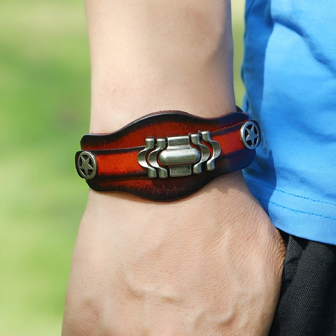 Vintage Punk Wide Cowhide Leather Bracelet Men Women Adjustable Alloy Star Studded Cuff Bracelet Hip Hop Rock Jewelry