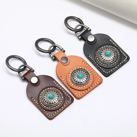Vintage Cowhide Leather Keychain Handmade Stitching Metal Relief Turquoise Inlay Retro Key Ring Pendant Gift For Unisex